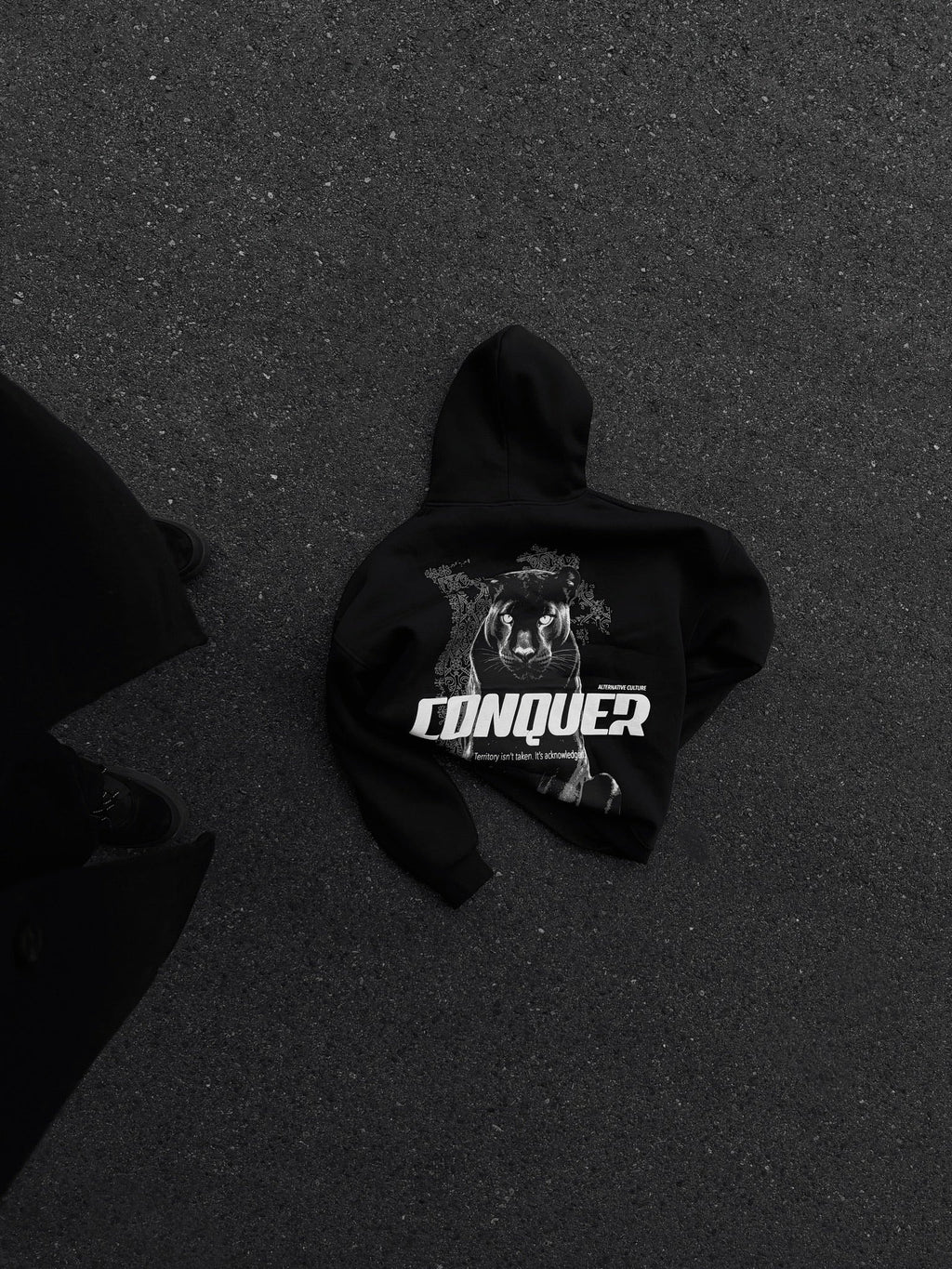 NIGHTFANG HOODIE